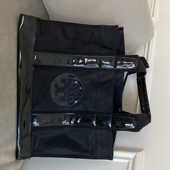 Tory Burch Handbags - Tory Burch Tote